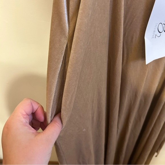 Jasmine • Velvet bridesmaids or formal dress - Picture 8 of 11